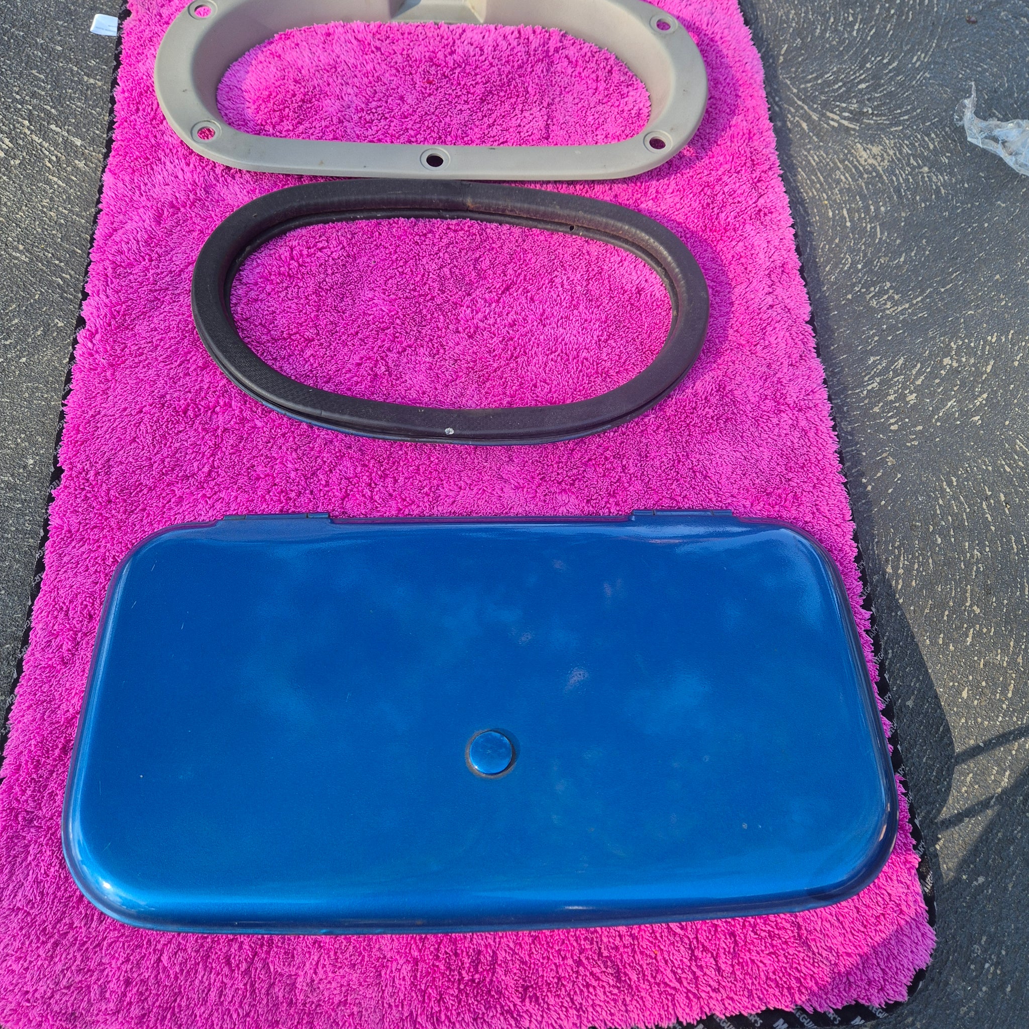 OEM Subaru Impreza roof scoop. Used in good condition