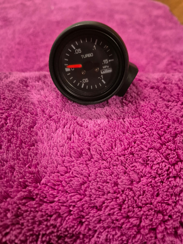 Lamco Boost Gauge Black face with housing.